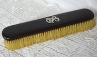clothes-brush