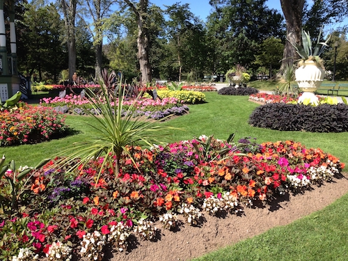 victorian-gardens