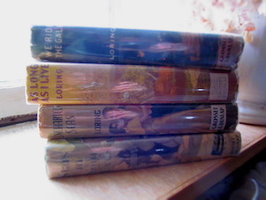 vintage-emilie-loring